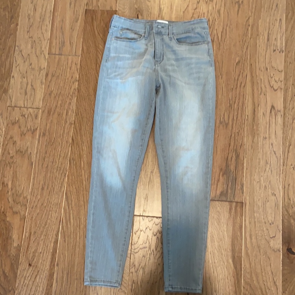 Levi Denizen high waisted faded jeans